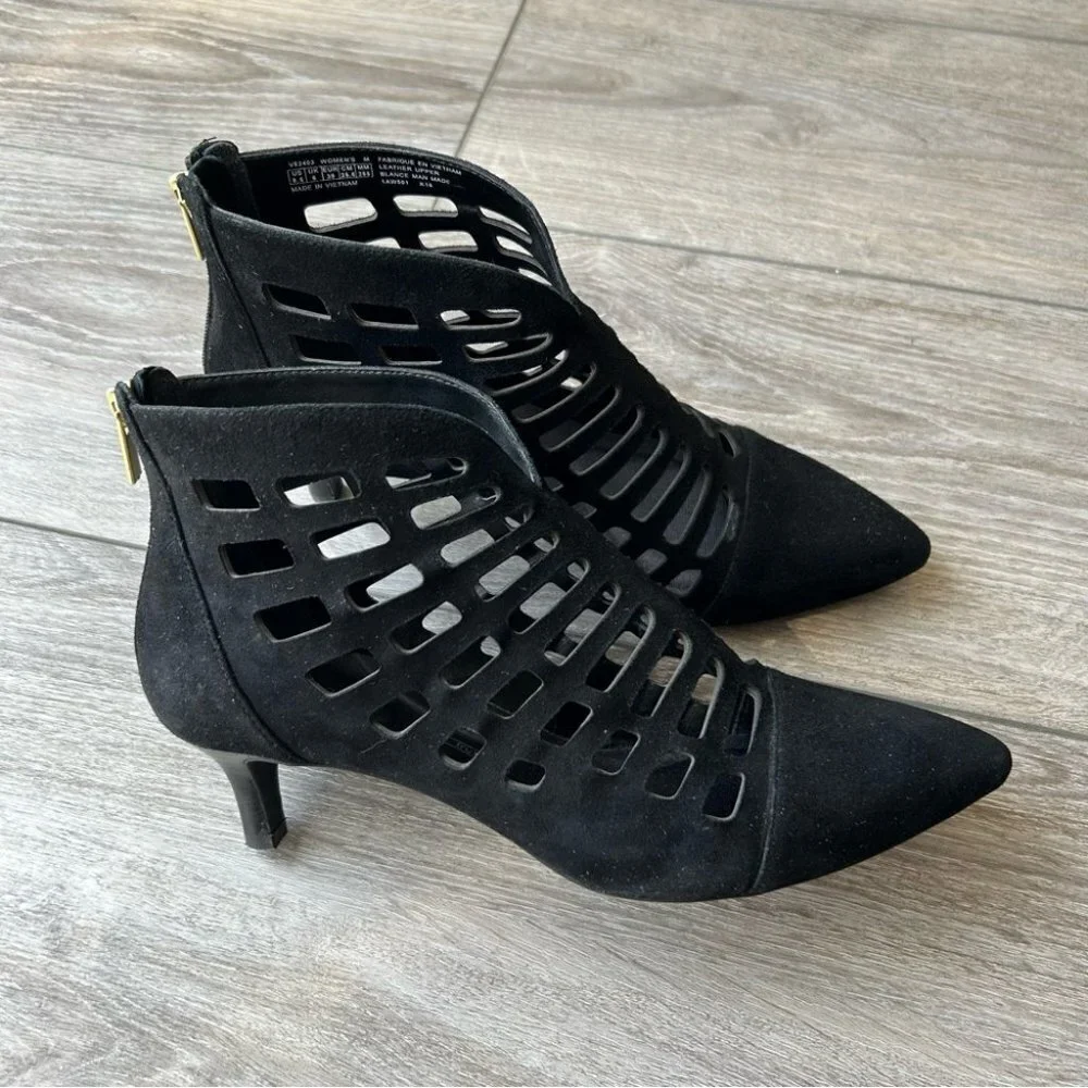 Rockport Black Cutout Kalila Suede Bootie - Picture 1 of 16